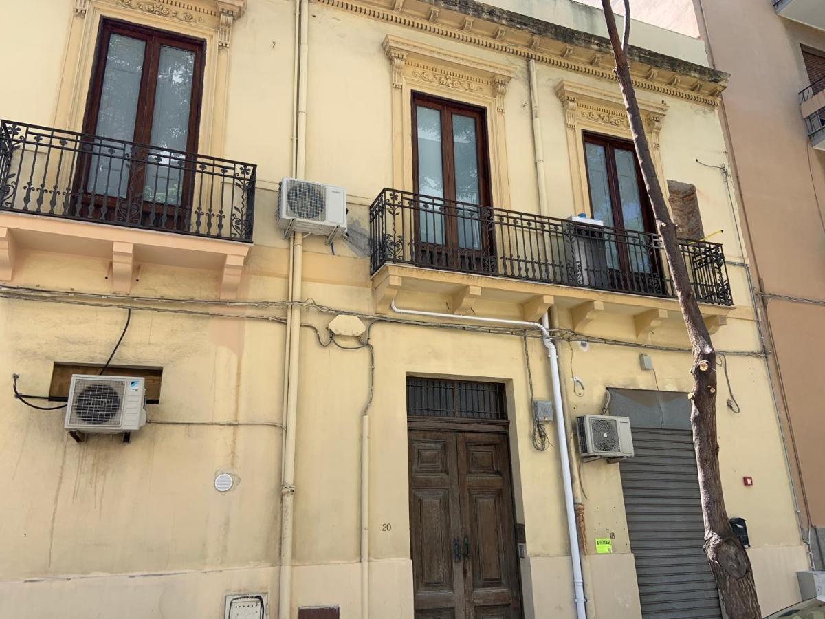 Casa Del Cuore เรจโจ ดี คาลาเบีย ภายนอก รูปภาพ